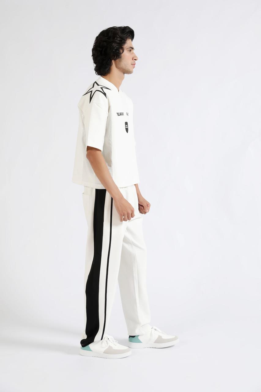 BOXY FIT GRAPHIC TEE